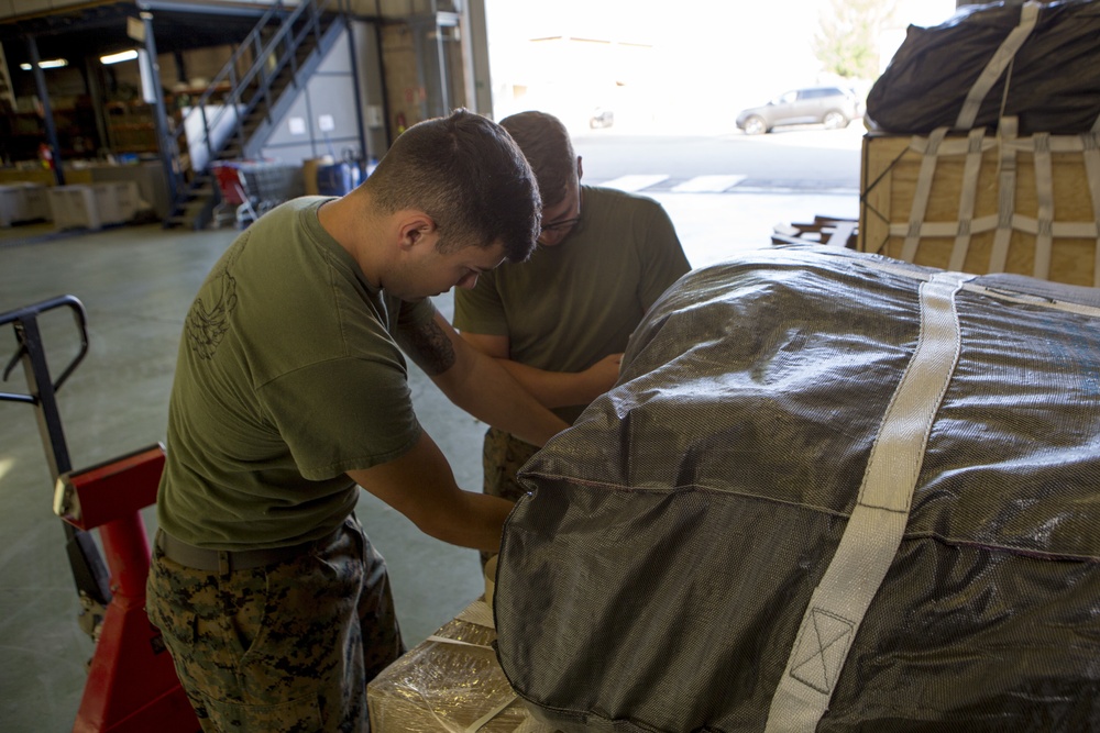 SPMAGTF-CR-AF Marines conduct JPADS exercise