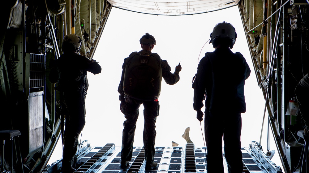 SPMAGTF-CR-AF Marines conduct JPADS exercise