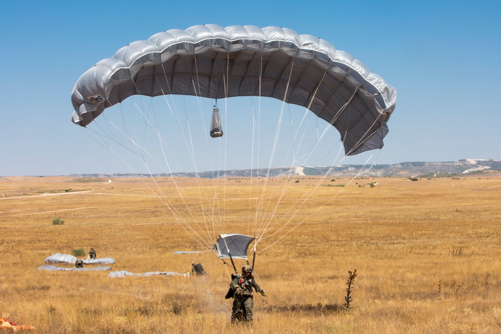 SPMAGTF-CR-AF Marines conduct JPADS exercise