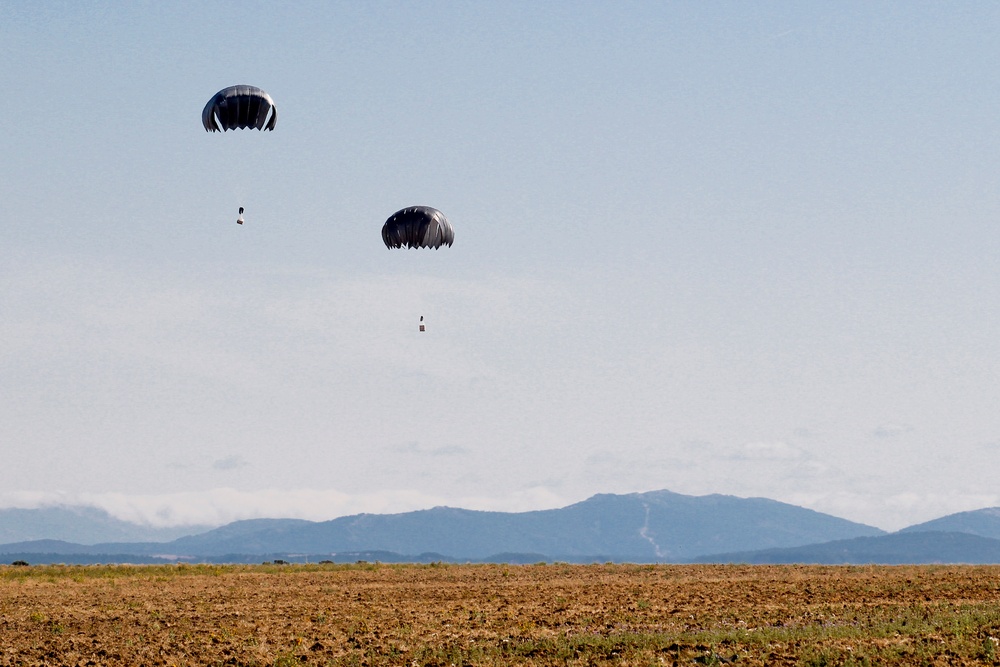 SPMAGTF-CR-AF Marines conduct JPADS exercise