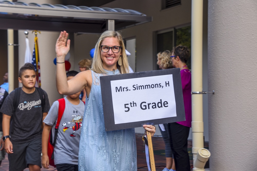U.S. Fleet Activities Yokosuka Students Go Back to School