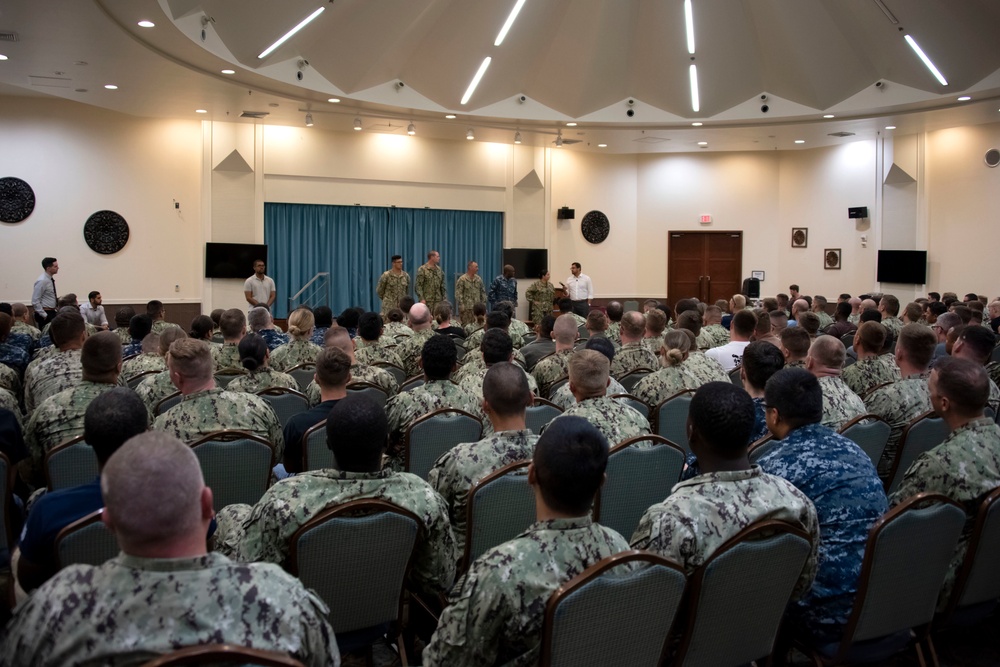 Pure Praxis Performs in Okinawa