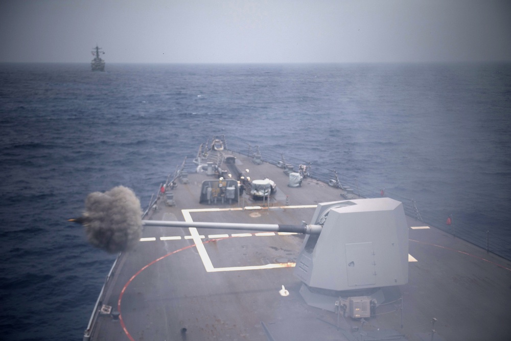 USS Chung-Hoon conducts a live-fire evolution