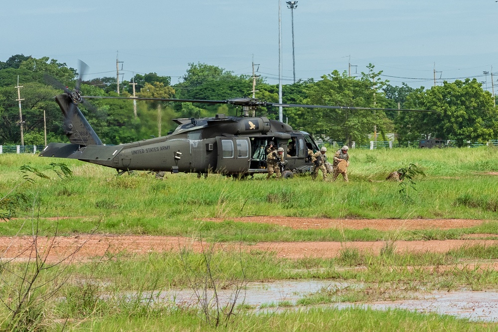 116th Cavalry Brigade Combat Team, Royal Thai Army conduct live-fire