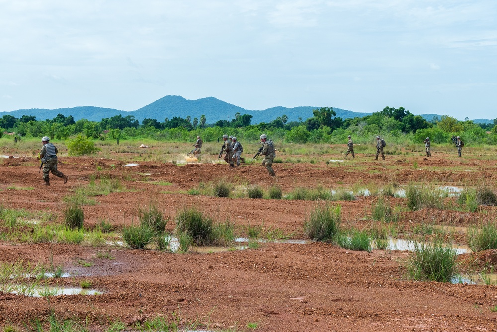 116th Cavalry Brigade Combat Team, Royal Thai Army conduct live-fire