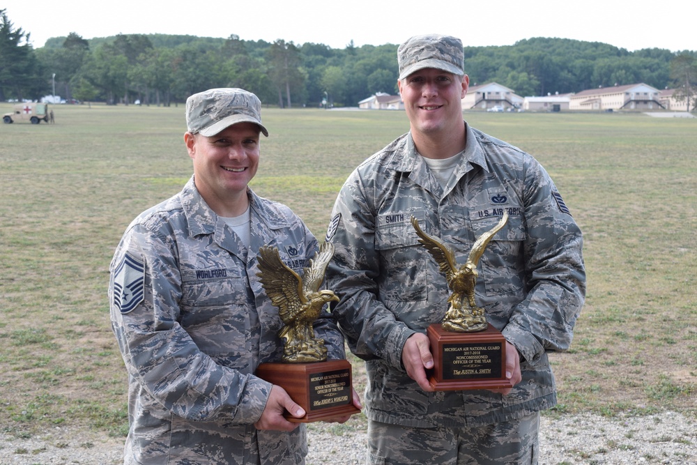 Governor, Adjutant General honor Michigan's top airmen and soldiers at pass and review