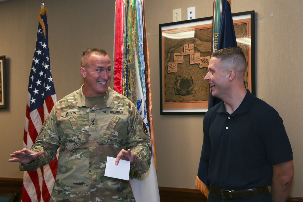 Soldiers Receive Minuteman Scholarships