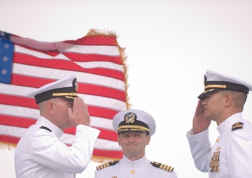USS Hampton welcomes new commanding officer