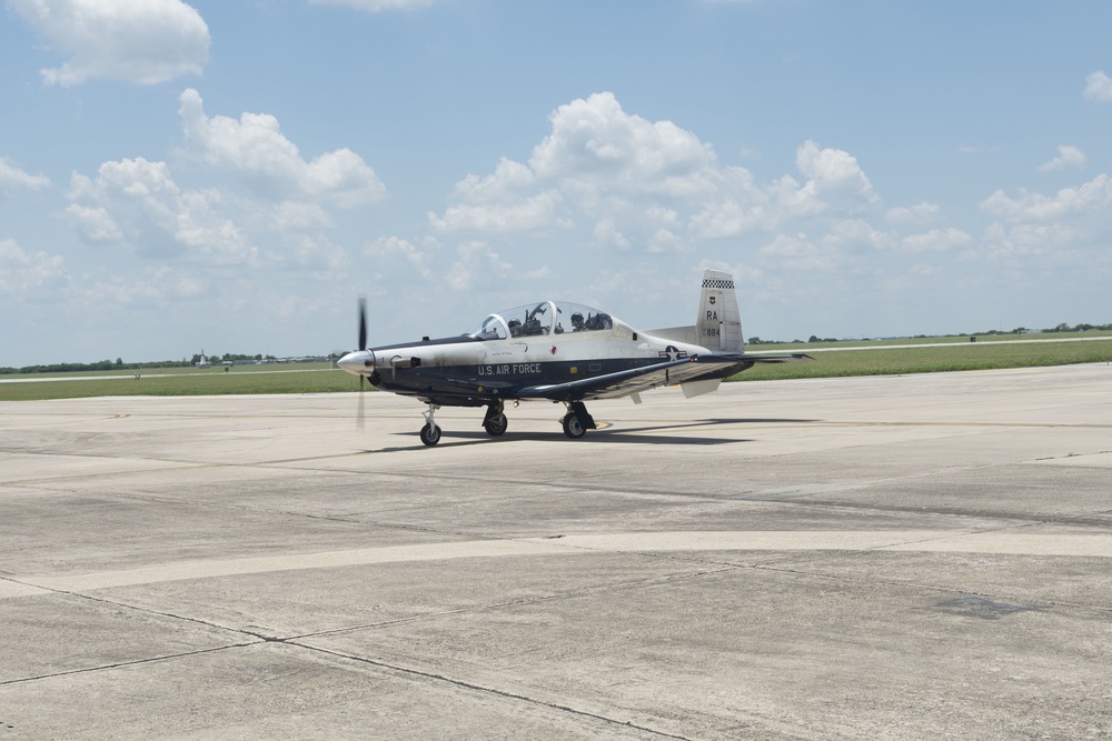 T-6A Texan II taxi