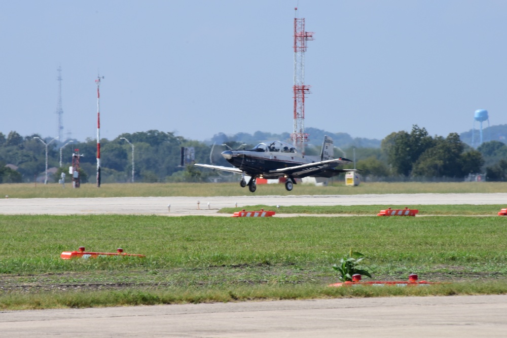 T-6A Texan II takes off