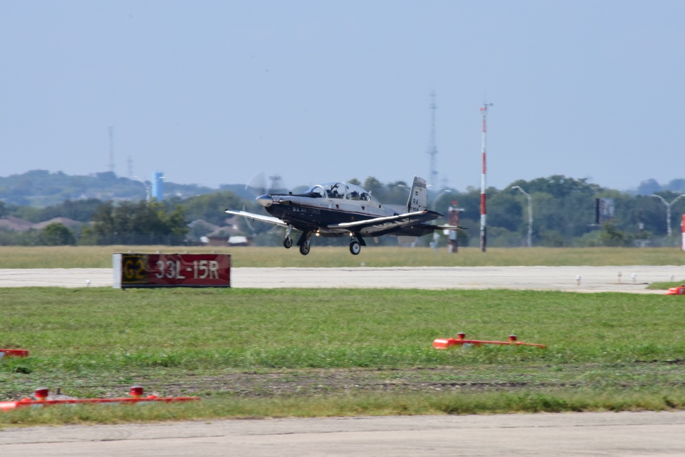 T-6A Texan II takes off