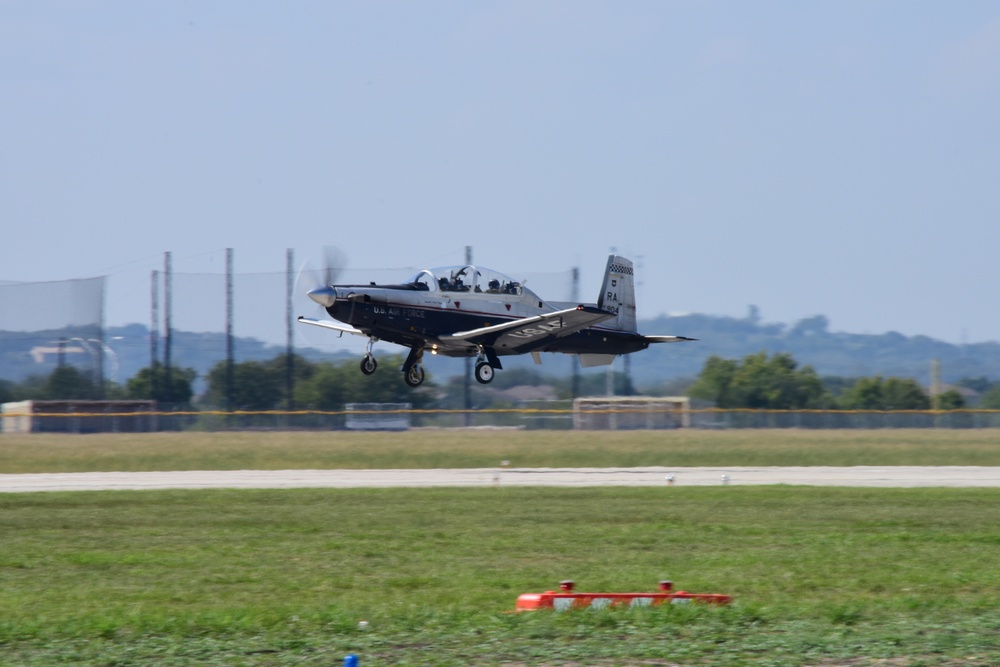 T-6A Texan II takes off