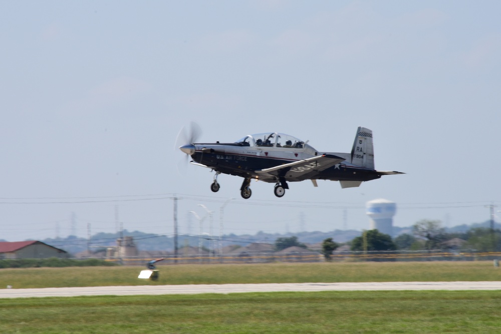 T-6A Texan II takes off