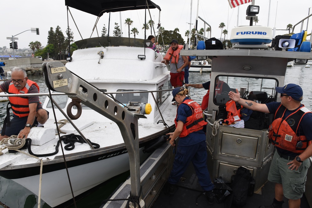 Coast Guard assists disabled boaters in San Diego Bay