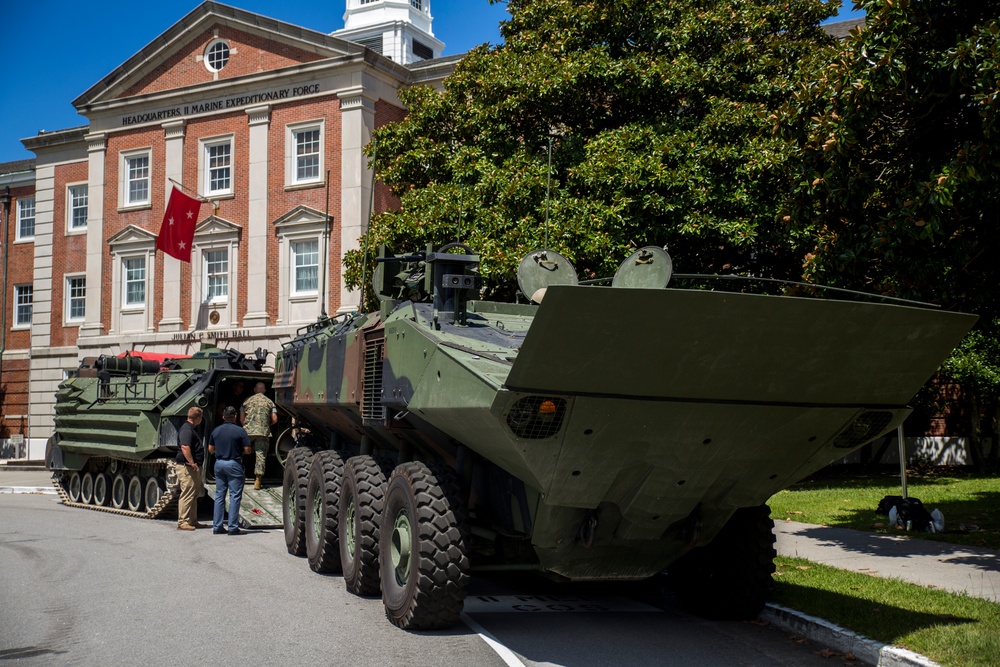 II MEF Commanding General introduced to new Amphibious Combat Vehicle