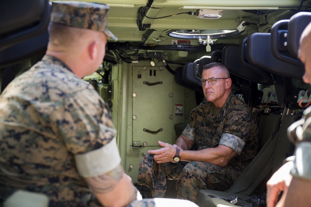 II MEF Commanding General introduced to new Amphibious Combat Vehicle