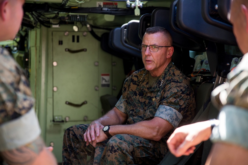 II MEF Commanding General introduced to new Amphibious Combat Vehicle