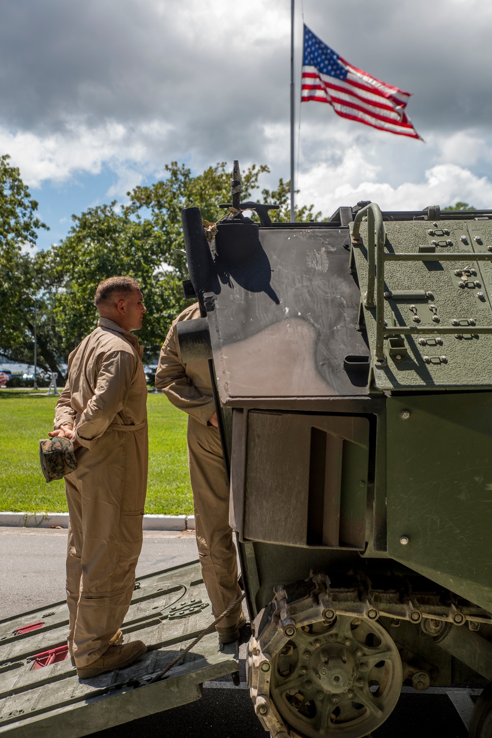 II MEF Commanding General introduced to new Amphibious Combat Vehicle