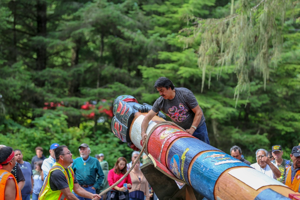 New Totem Pole on Prince of Wales Island honors Alaska’s veterans