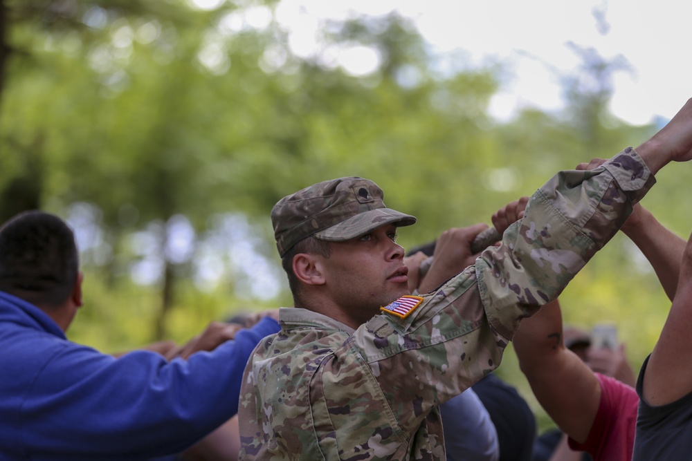 New Totem Pole on Prince of Wales Island honors Alaska’s veterans