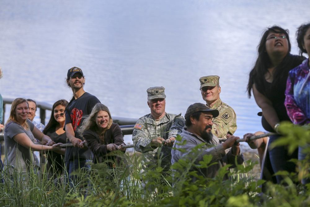 New Totem Pole on Prince of Wales Island honors Alaska’s veterans