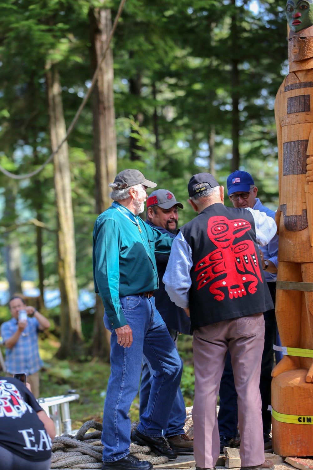 New Totem Pole on Prince of Wales Island honors Alaska’s veterans