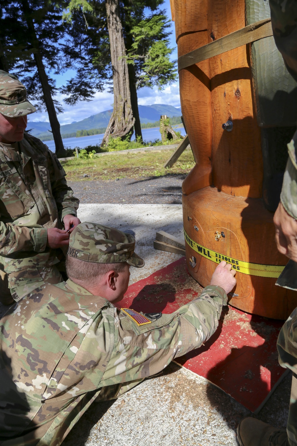 New Totem Pole on Prince of Wales Island honors Alaska’s veterans