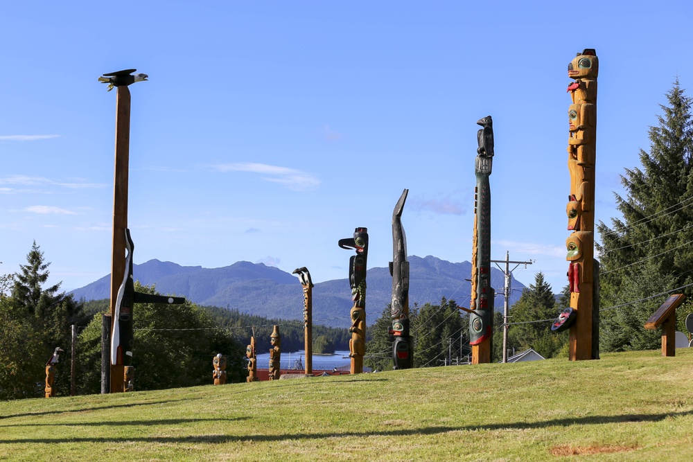 New Totem Pole on Prince of Wales Island honors Alaska’s veterans