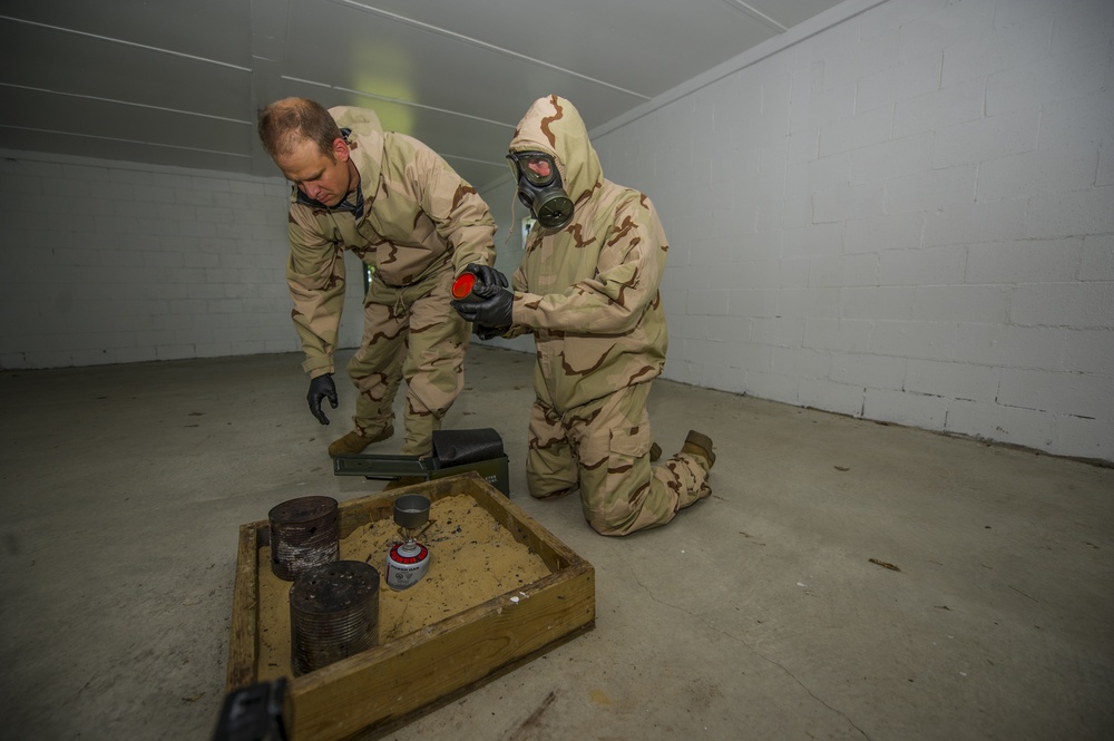 4th Reconnaissance Battalion Gas Chamber Training