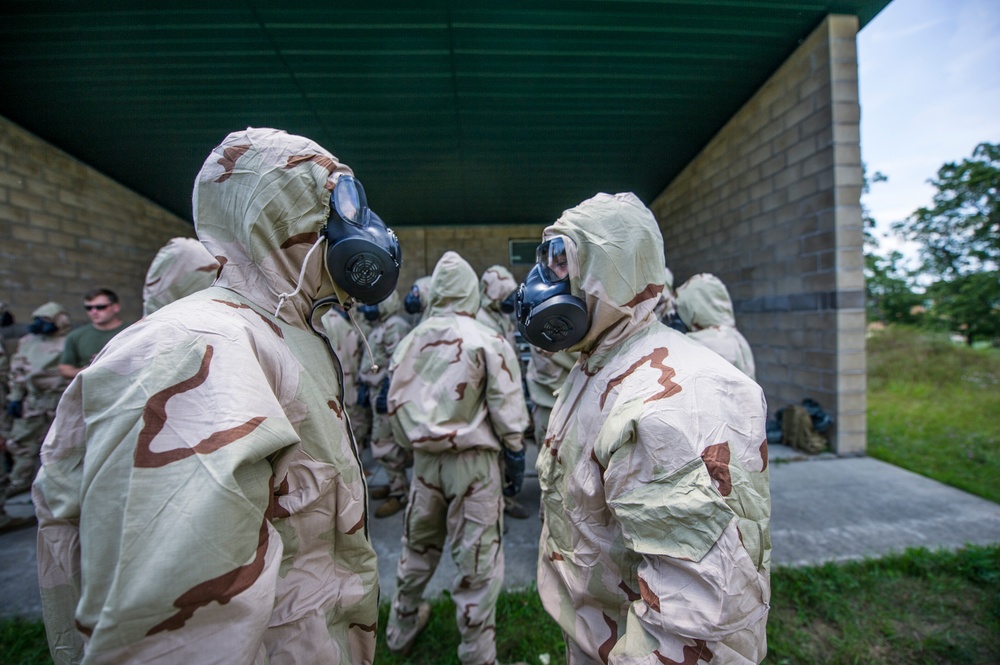 4th Reconnaissance Battalion Gas Chamber Training