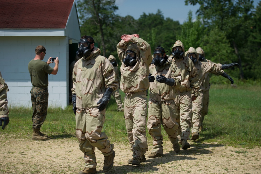 4th Reconnaissance Battalion Gas Chamber Training