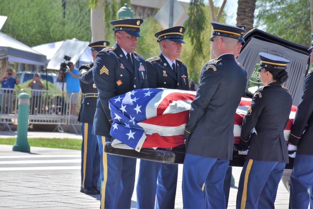 Recruiters honor Sen. John McCain as body laid in Arizona State Capitol