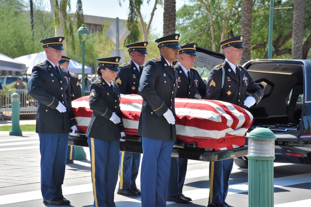 Recruiters honor Sen. John McCain as body laid in Arizona State Capitol