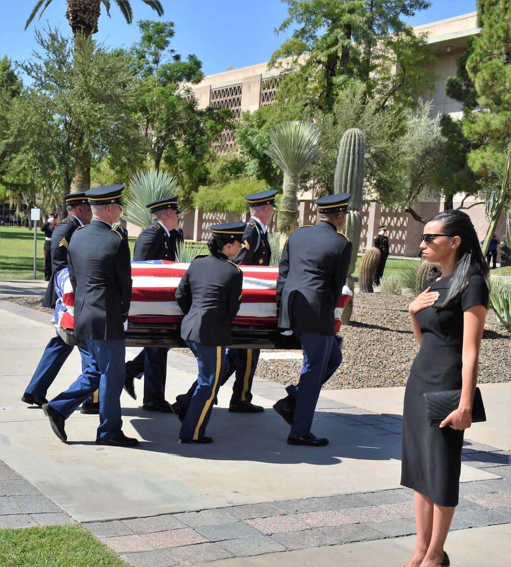 Recruiters honor Sen. John McCain as body laid in Arizona State Capitol