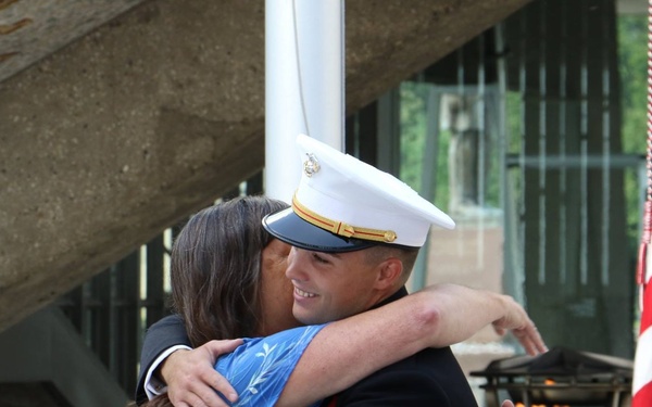 Wisconsin native commissions at War Memorial