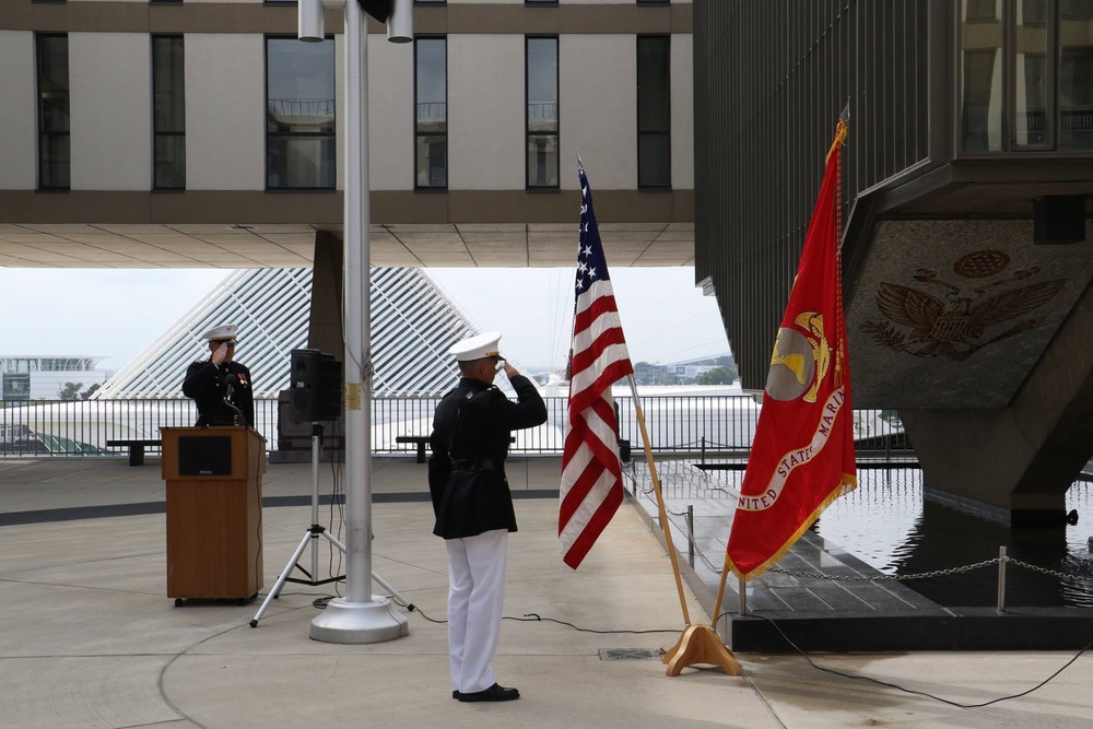 Wisconsin native commissions at War Memorial