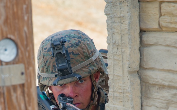 1st Marine Division Super Squad Competition