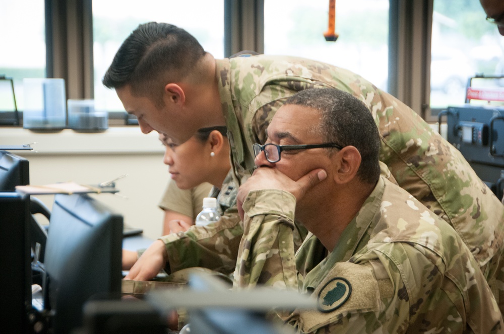 Hawaii National Guard responds to Hurricane Lane