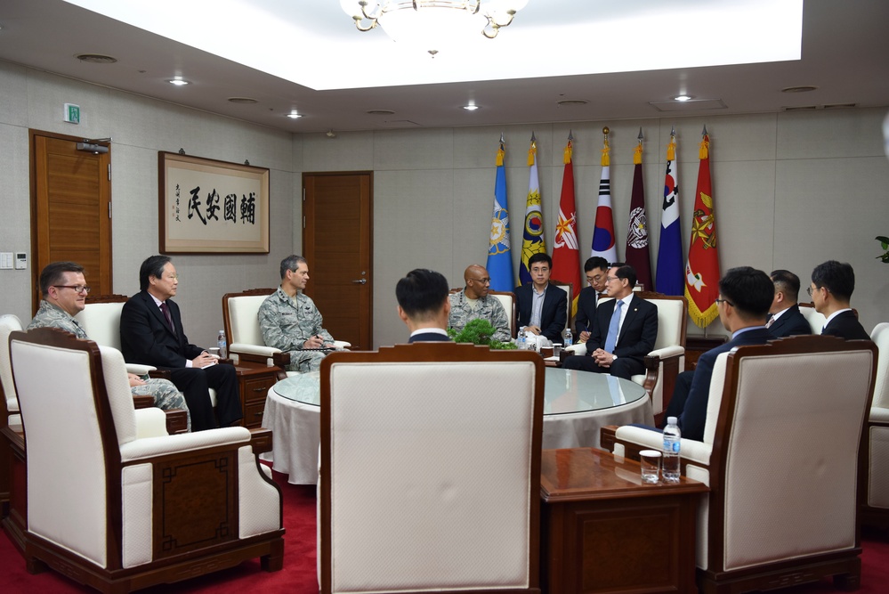 Gen. Brown visits South Korea