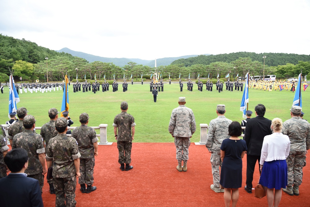 Gen. Brown visits South Korea