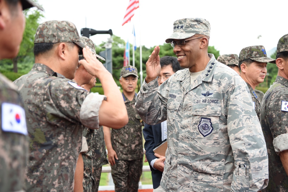 Gen. Brown visits South Korea