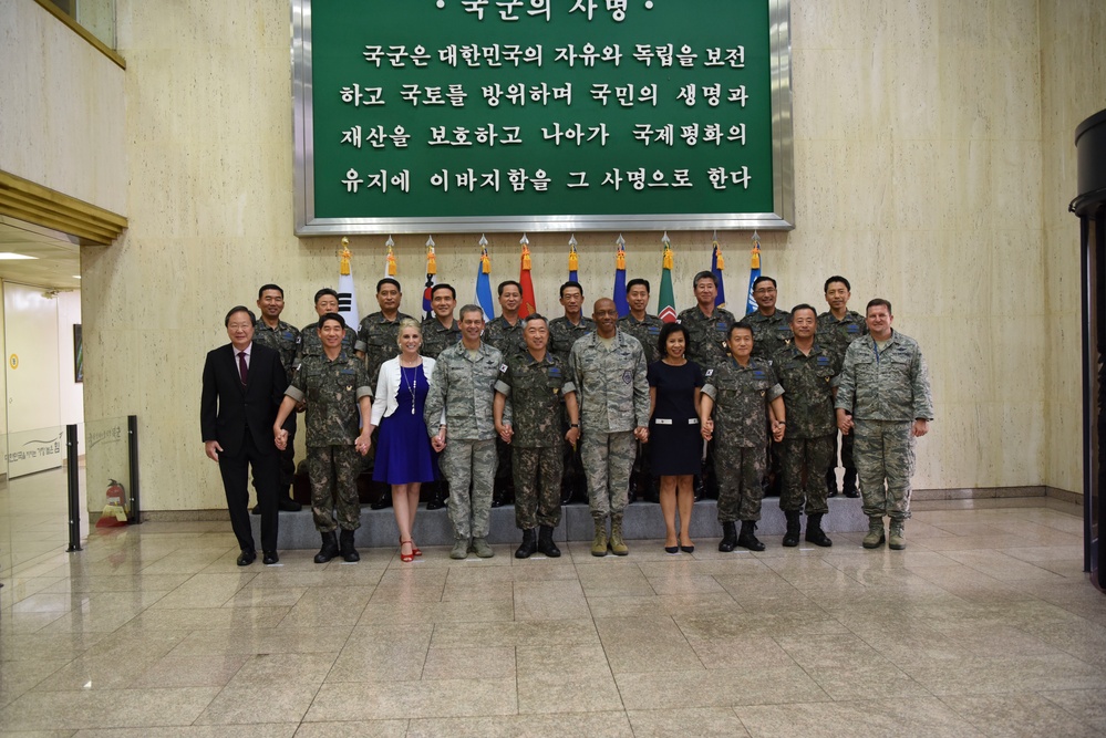 Gen. Brown visits South Korea