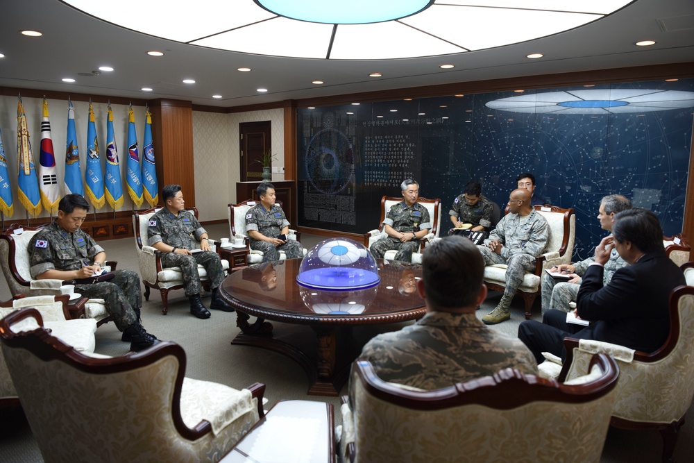 Gen. Brown visits South Korea