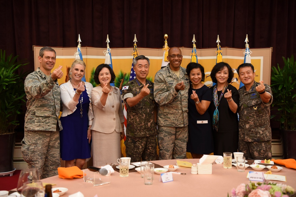 Gen. Brown visits South Korea