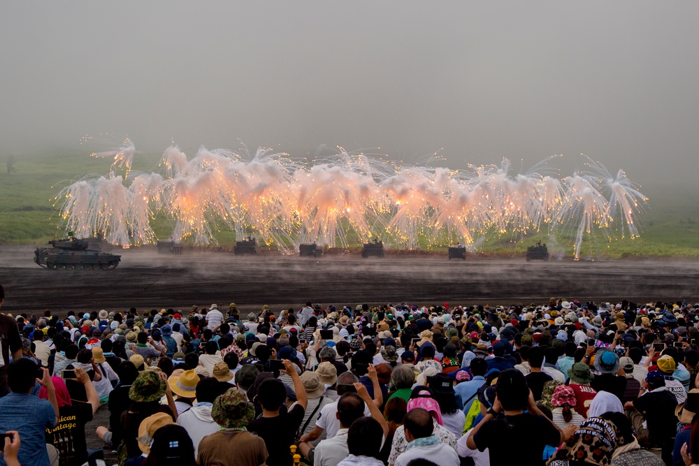 JGSDF hosts Fuji Firepower Demonstration