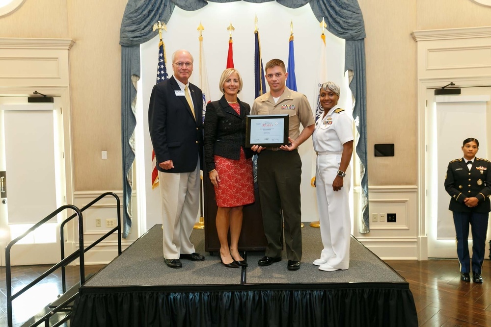 Recognizing those who serve the Reserve component