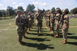 Soldiers show off drill skills