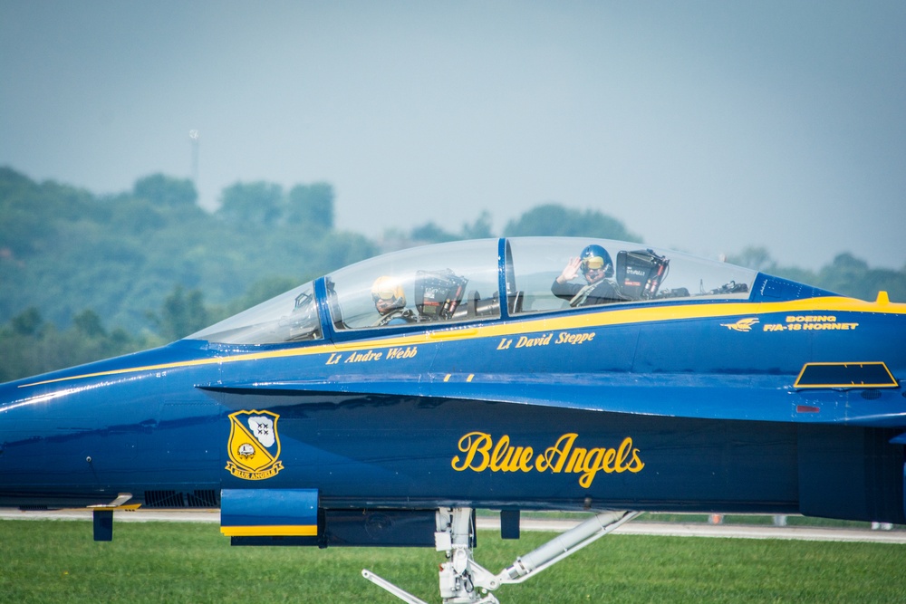 Blue Angels arrive in St. Joseph Missouri