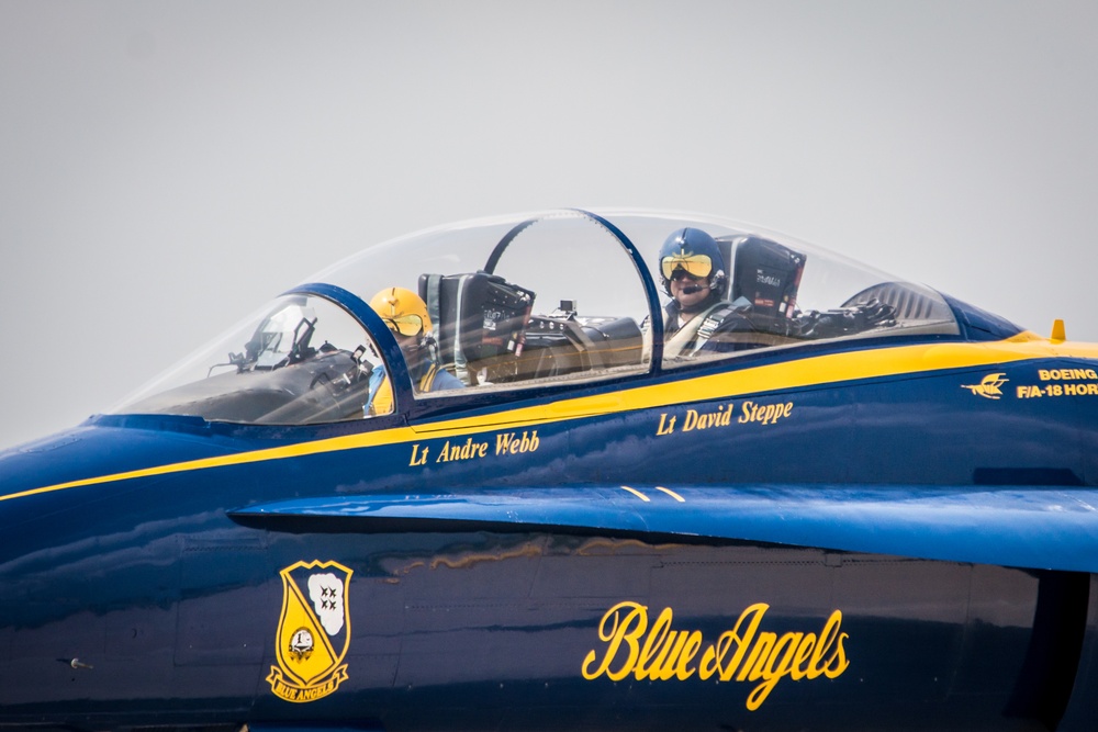 Blue Angels arrive in St. Joseph Missouri