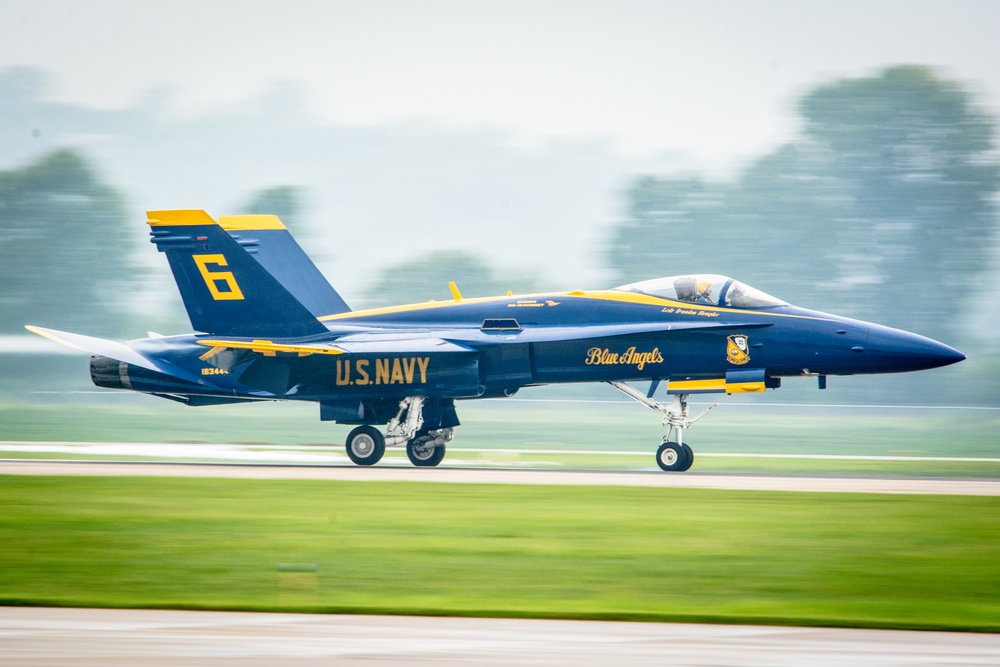 Blue Angels arrive in St. Joseph Missouri